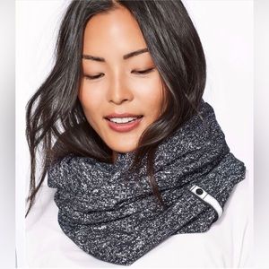 Lululemon vinyasa wrap scarf